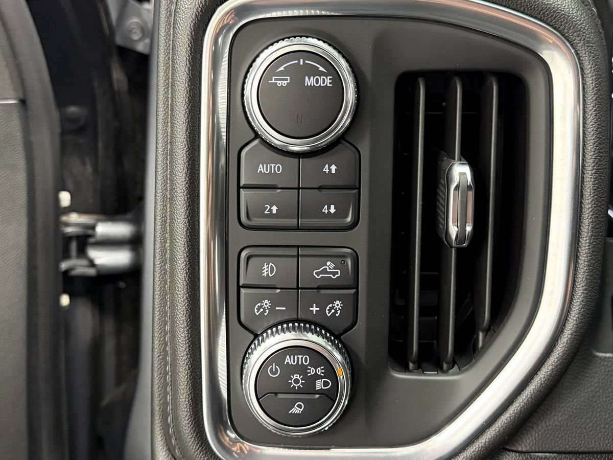 Used 2021 GMC Sierra 1500 Denali w/ Denali Ultimate Package AWD/4WD image 23