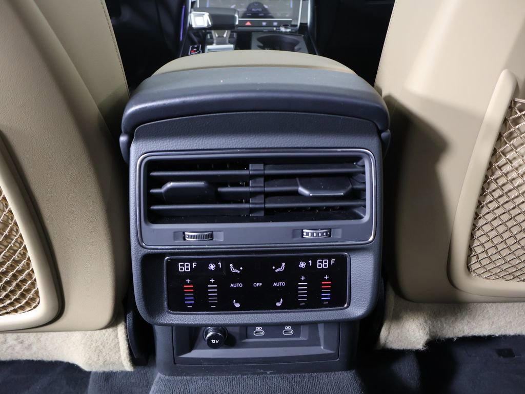 Used 2024 Audi Q8 Premium Plus w/ Premium Plus Package image 24