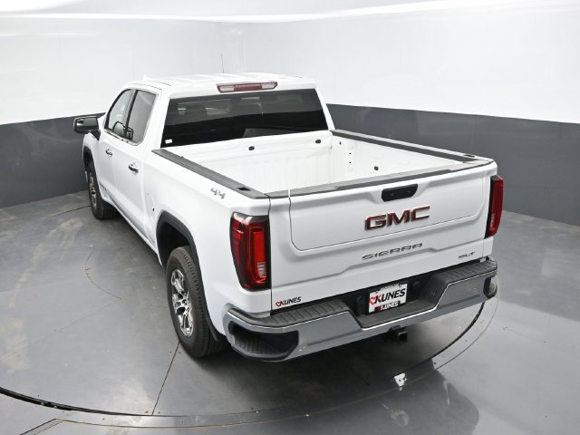 Used 2024 GMC Sierra 1500 SLT AWD/4WD image 39