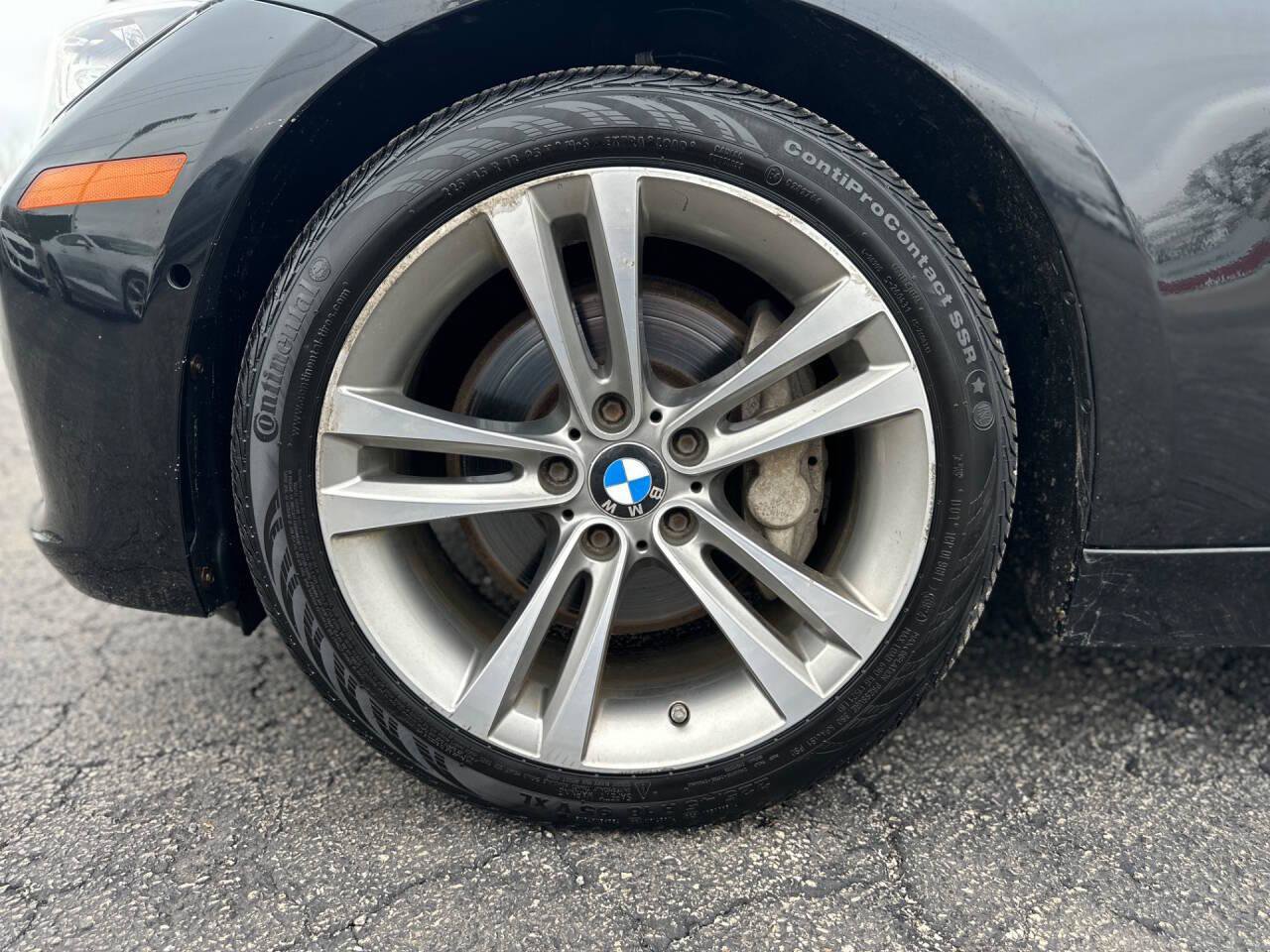 Used 2013 BMW 335i xDrive Sedan AWD/4WD image 9