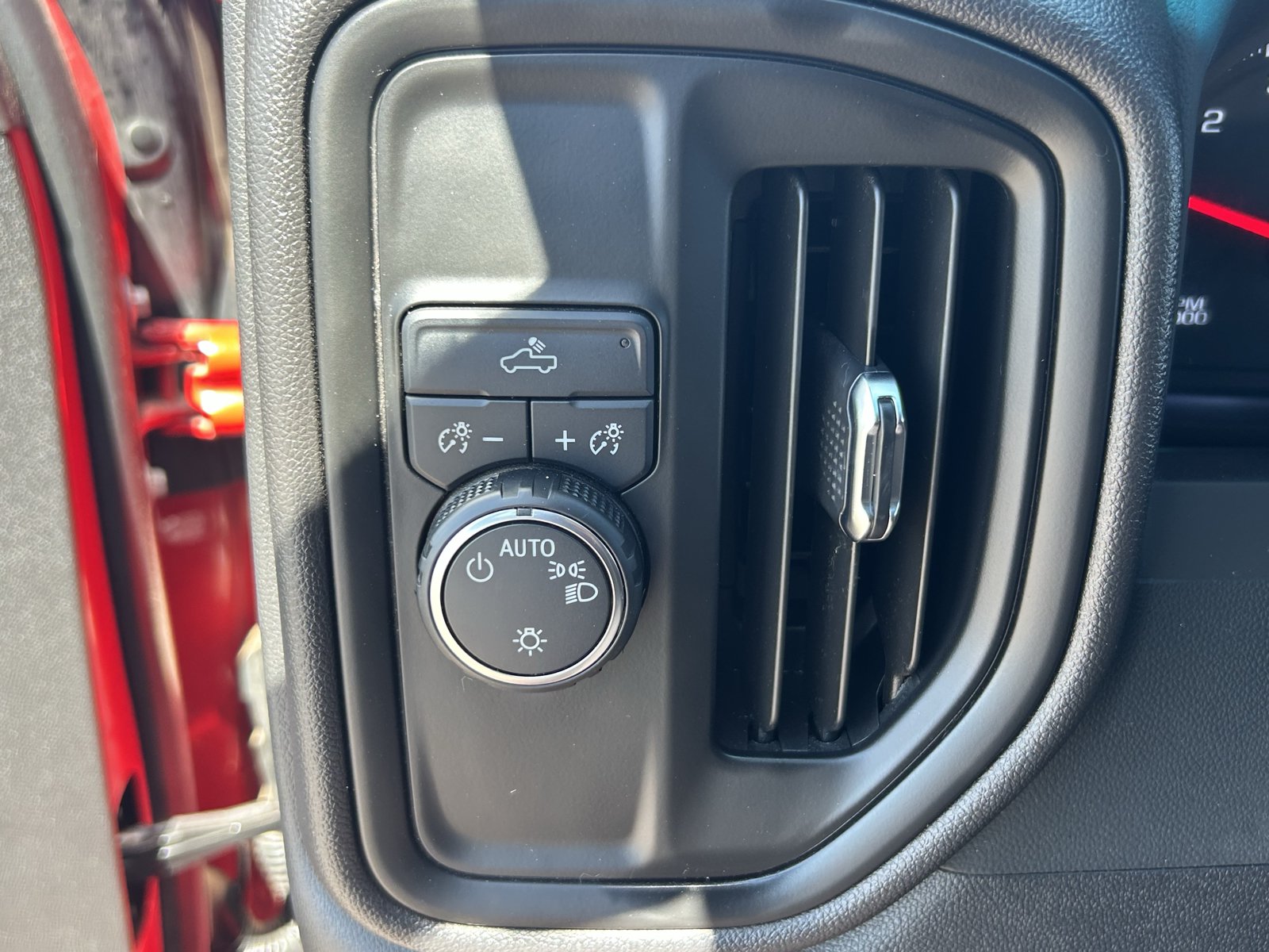 Used 2024 Chevrolet Silverado 1500 Custom w/ Turbomax Blackout Package RWD image 31