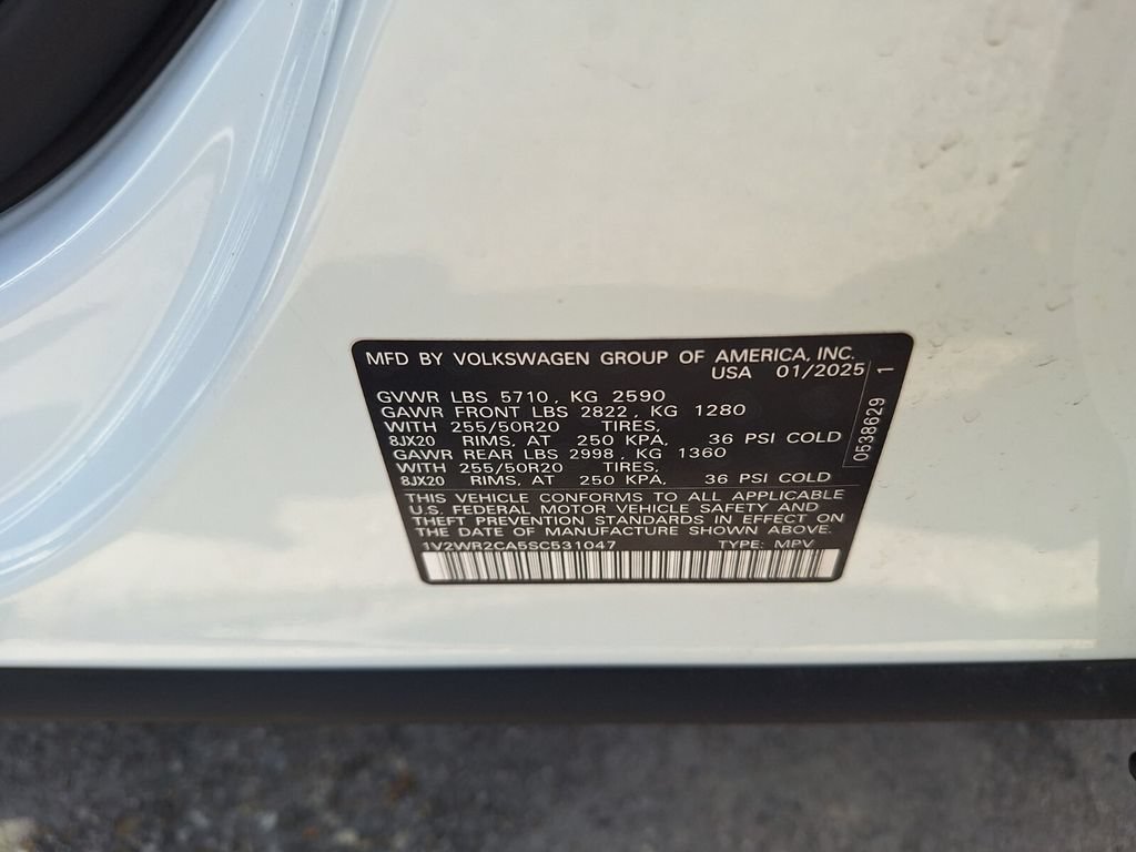 Used 2025 Volkswagen Atlas SE FWD image 34