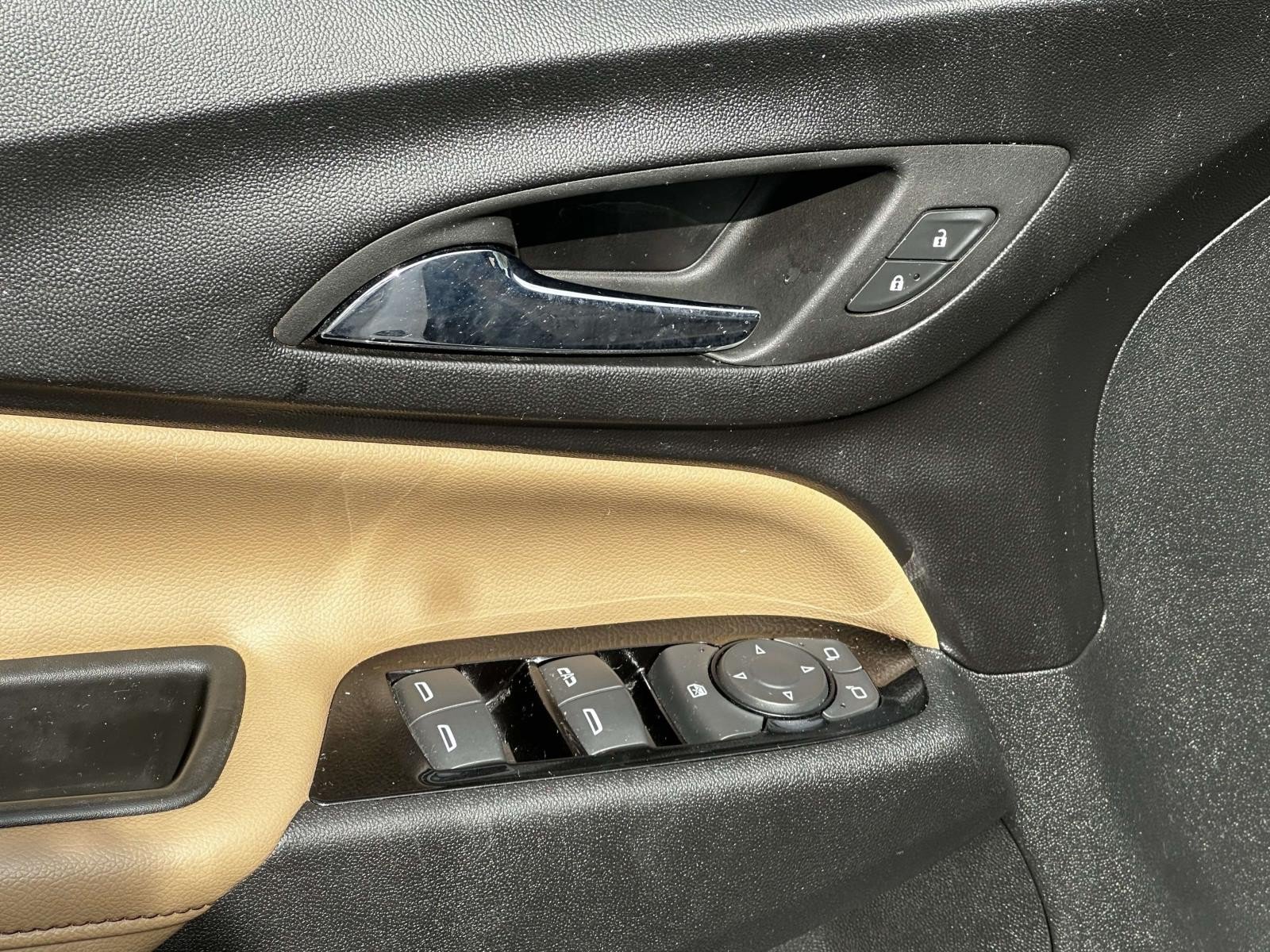 Used 2022 Chevrolet Equinox Premier AWD/4WD image 13