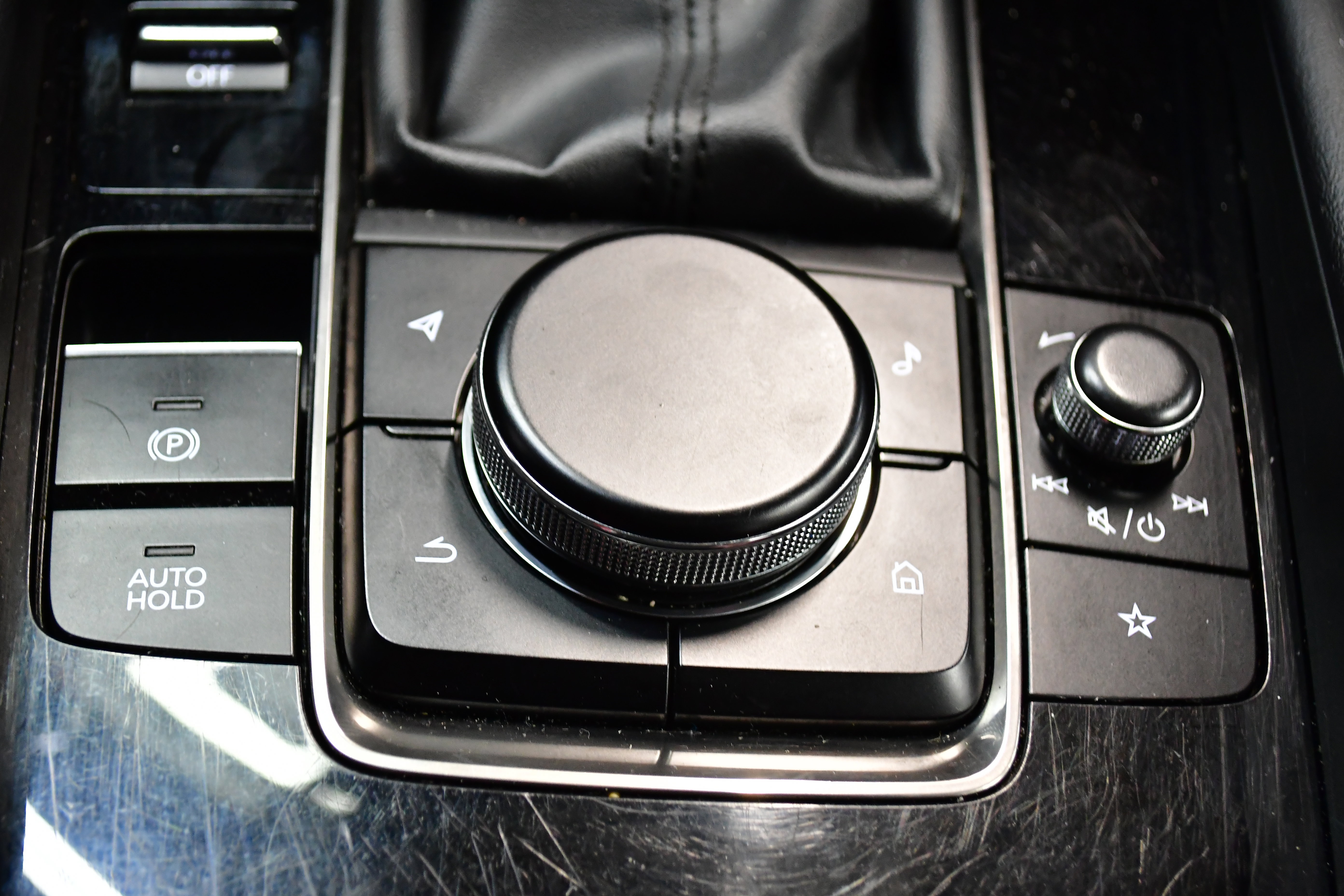 Used 2024 MAZDA MAZDA3 s image 28