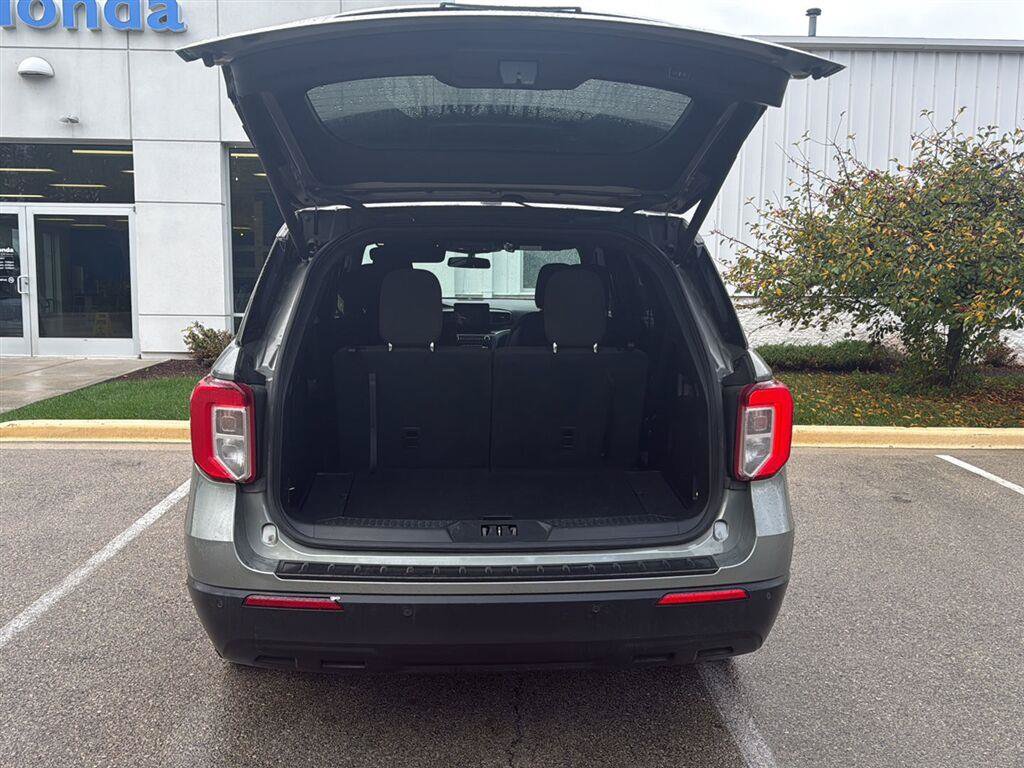 Used 2020 Ford Explorer XLT w/ Comfort Package AWD/4WD image 14