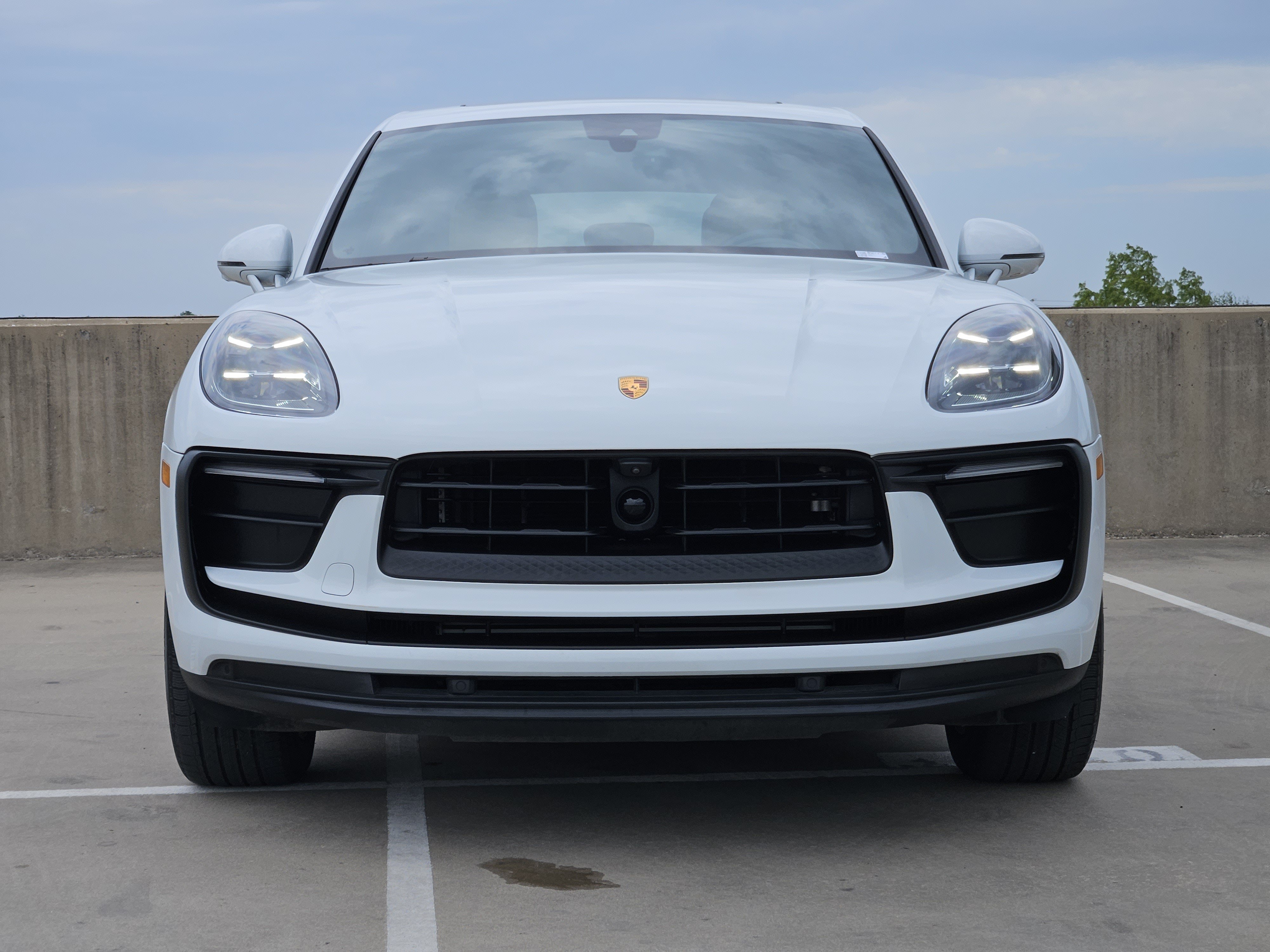 Certified 2023 Porsche Macan Turbo AWD/4WD image 11