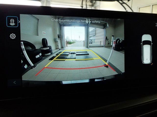 Certified 2025 Hyundai Santa Fe SE AWD/4WD image 8