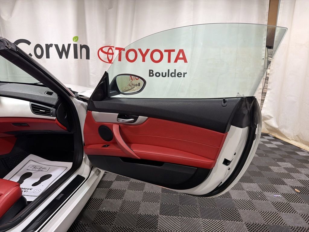 Used 2012 BMW Z4 sDrive28i RWD image 11