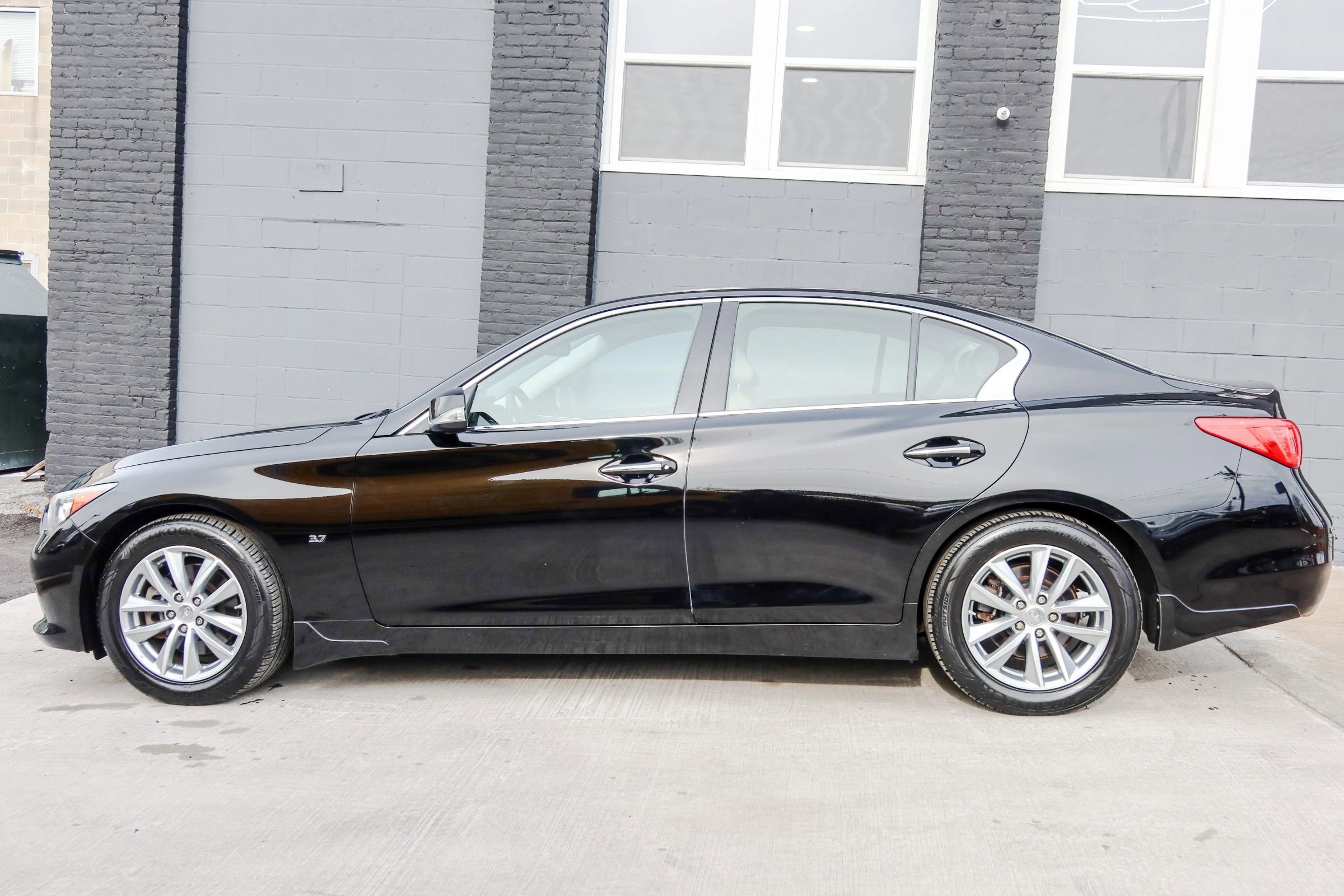 Used 2014 INFINITI Q50 Premium w/ Navigation Package image 14