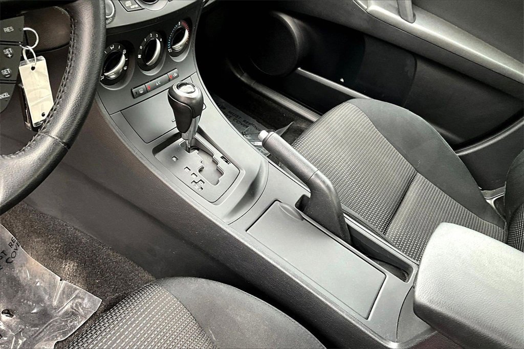 Used 2012 MAZDA MAZDA3 i Touring image 10