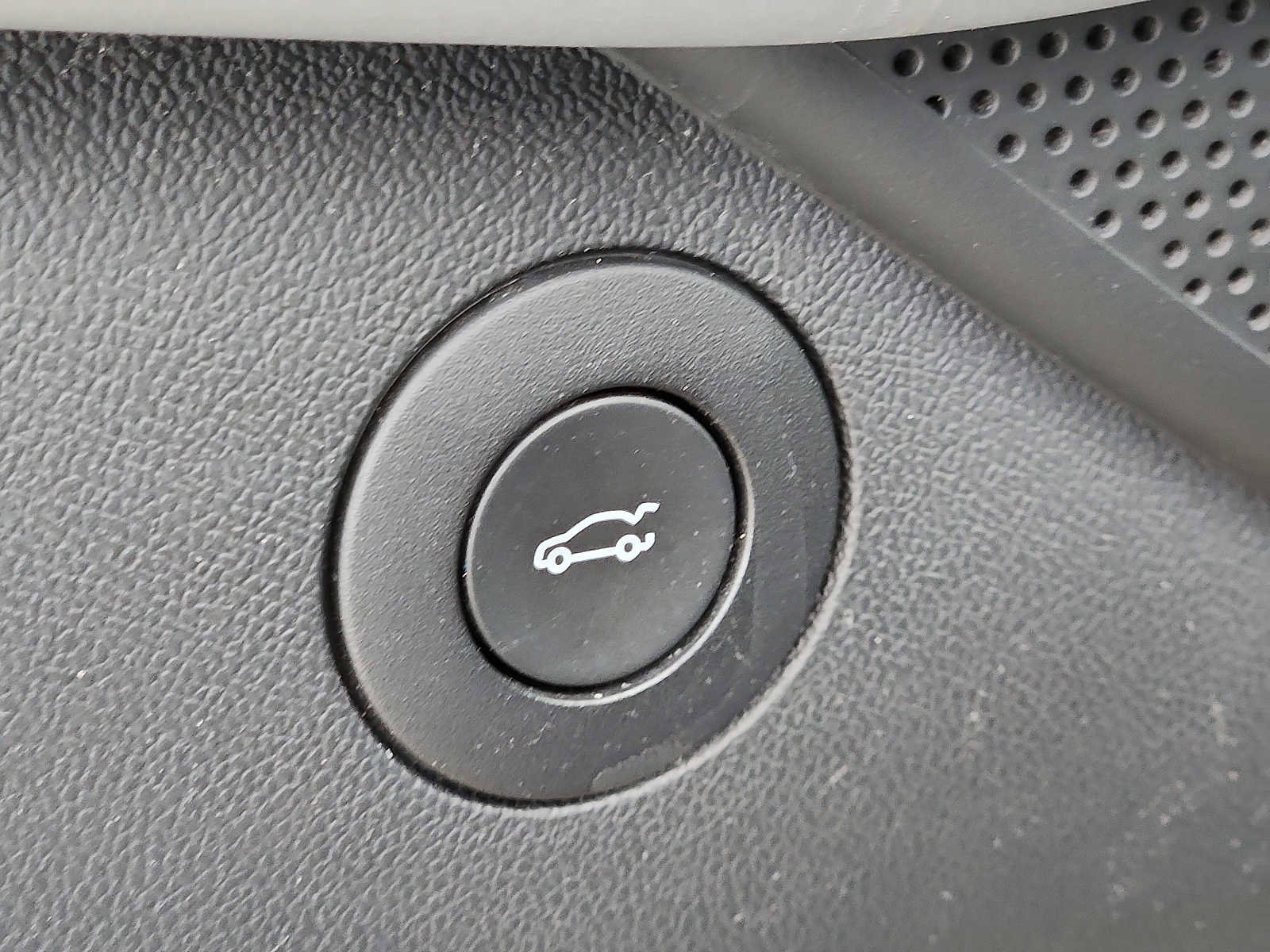 Used 2019 Chevrolet Camaro LT RWD image 25