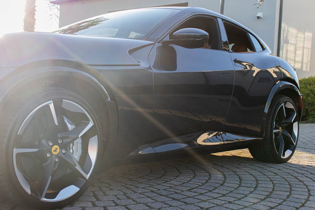 Certified 2024 Ferrari Purosangue Base image 30