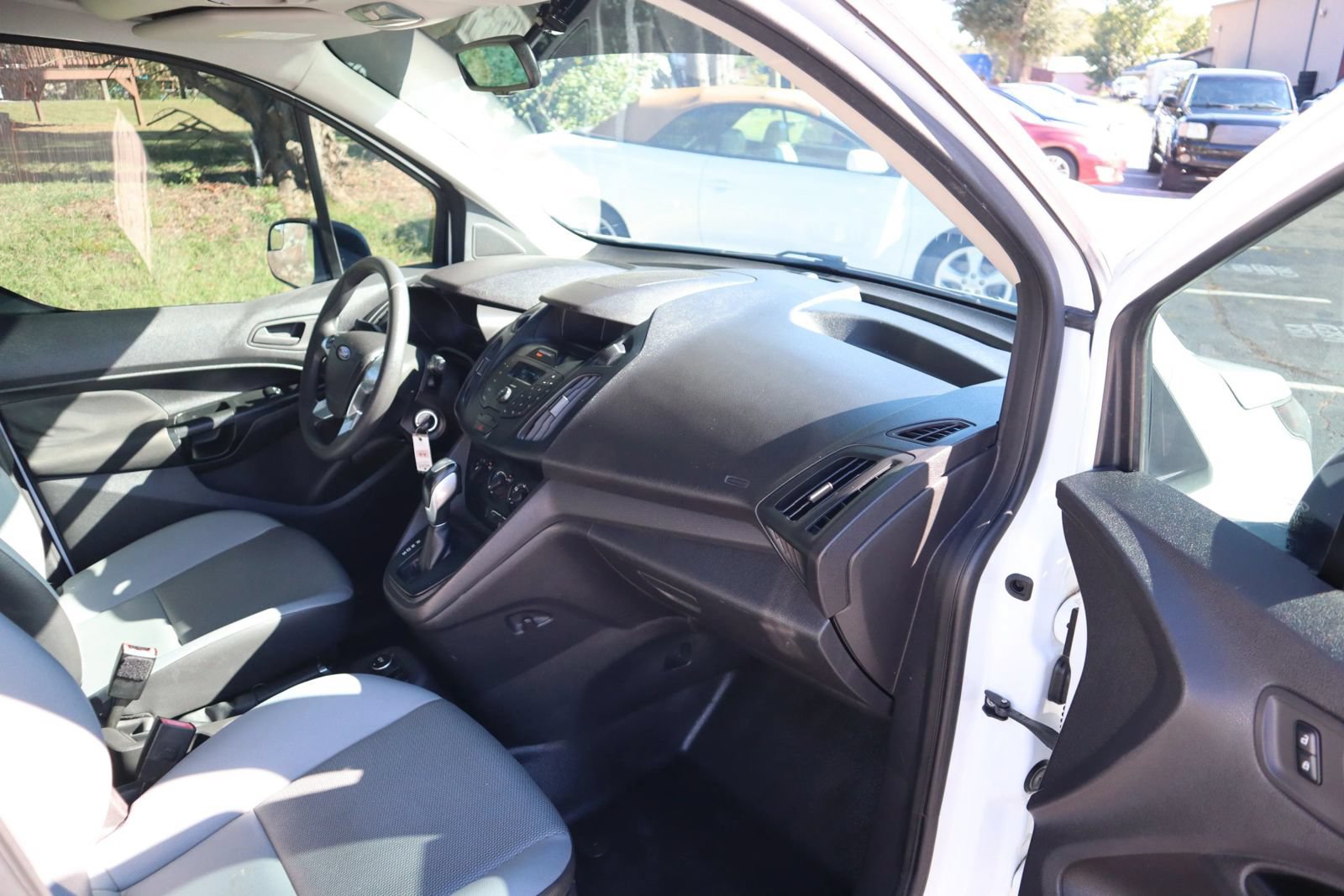 Used 2018 Ford Transit Connect XL FWD image 13