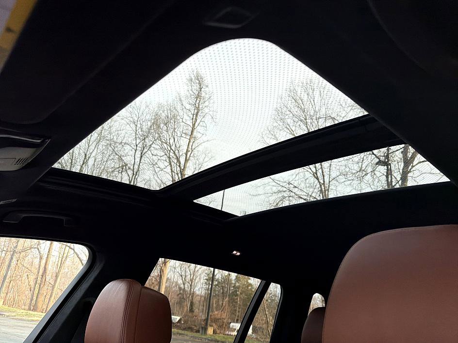 Used 2020 BMW X7 M50i image 20