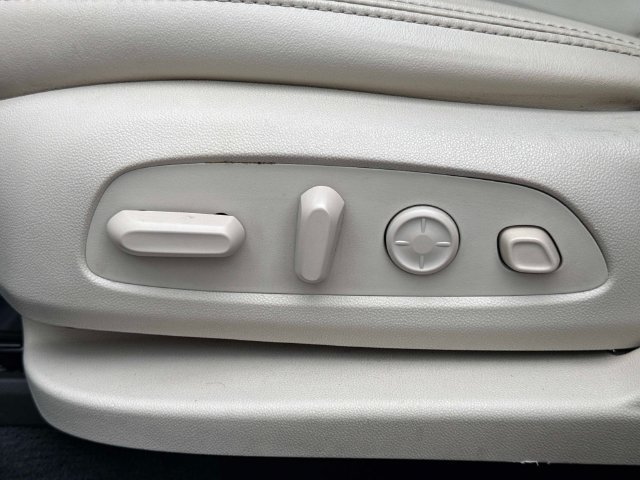 Used 2022 Buick Enclave Premium w/ Surround and Sites Package FWD image 19