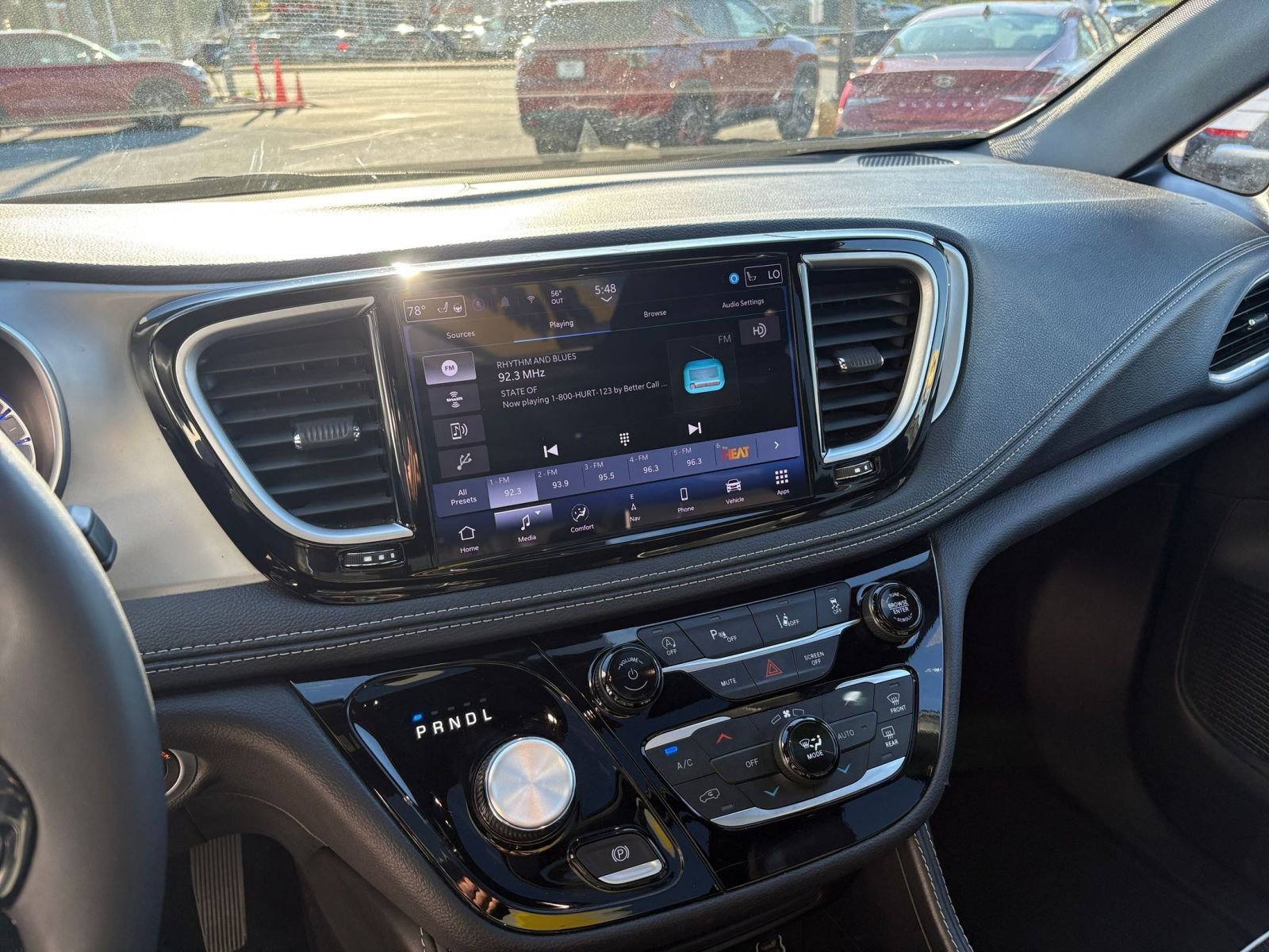 Used 2025 Chrysler Pacifica Limited image 21