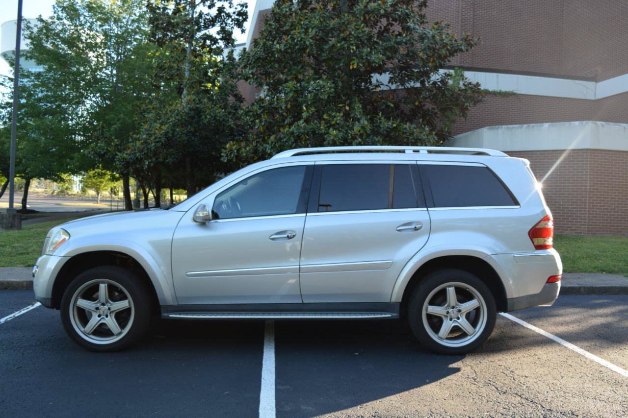 Used 2008 Mercedes-Benz GL 550 4MATIC image 8