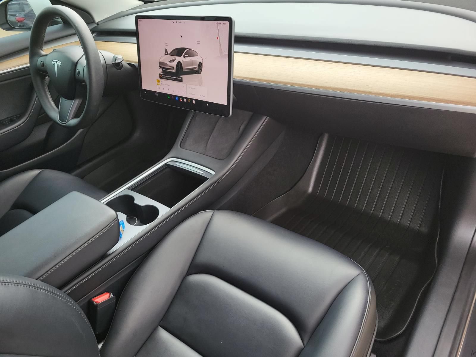 Used 2023 Tesla Model 3 Standard Range RWD image 7