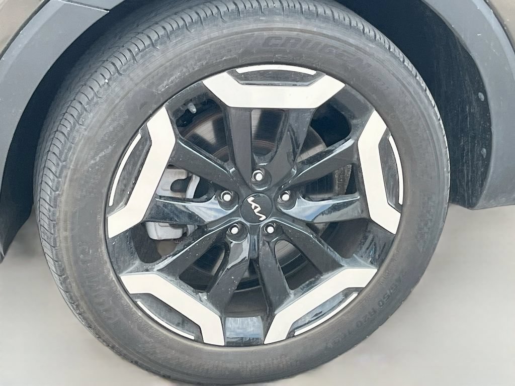 Used 2023 Kia Telluride S FWD image 32