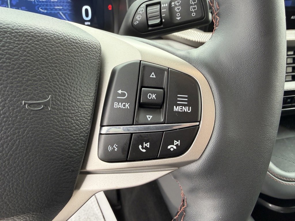 Used 2025 Ford Explorer Active w/ Active Comfort Package image 11
