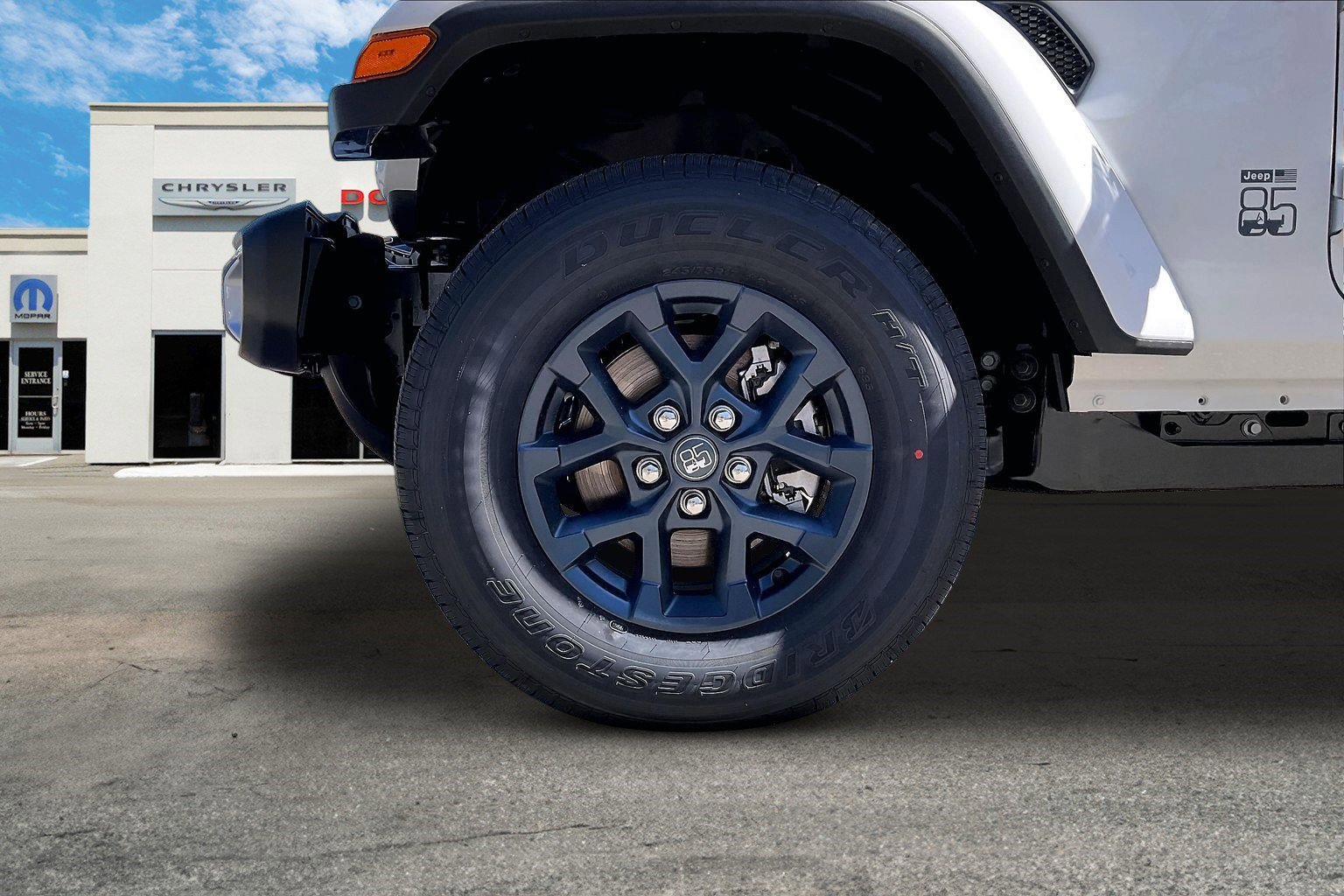 New 2026 Jeep Gladiator Sport AWD/4WD image 12