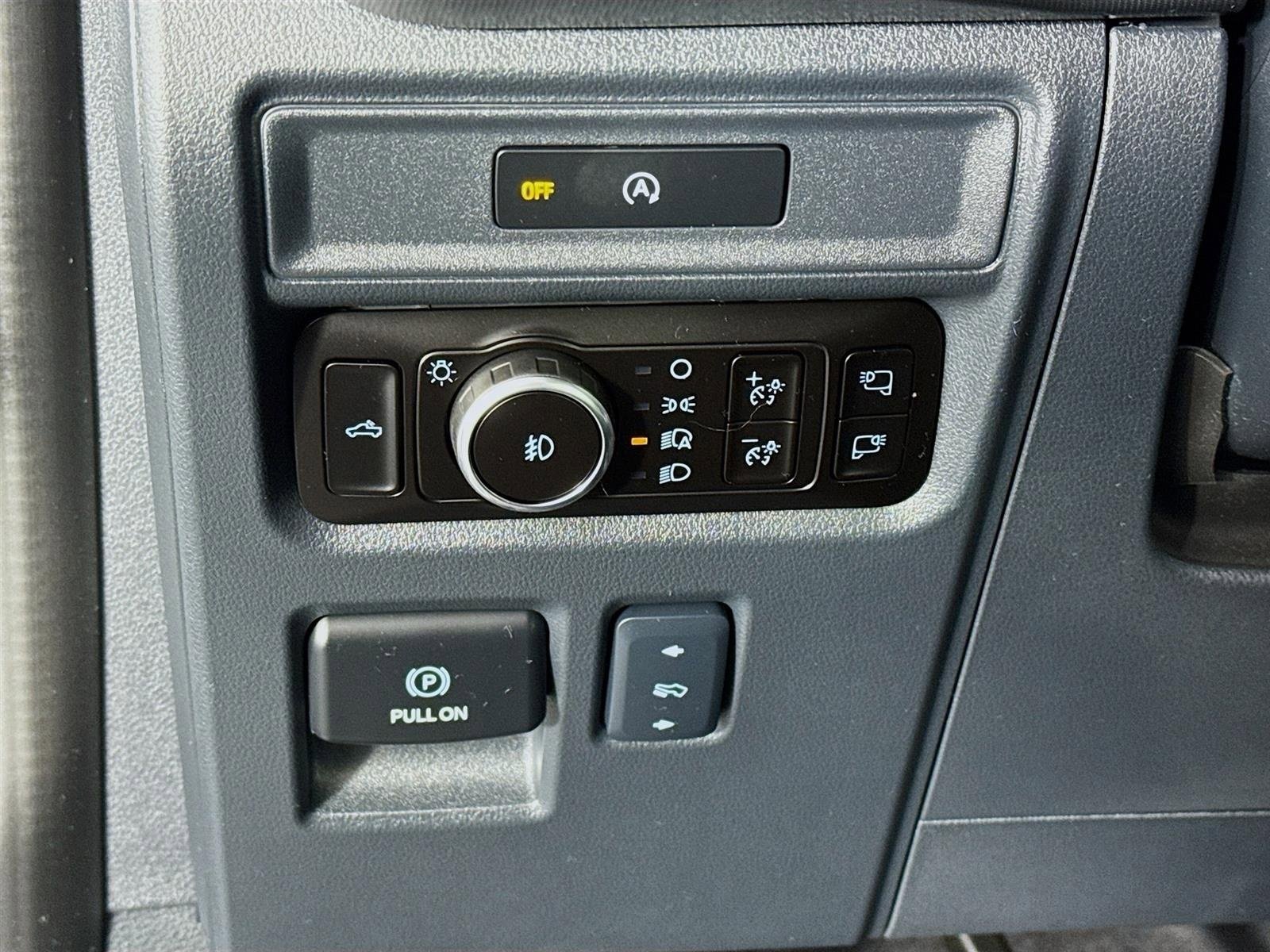 Used 2025 Ford F150 Platinum w/ Equipment Group 702A High image 11