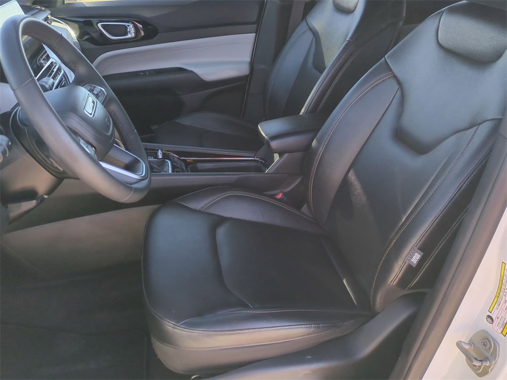 Used 2024 Jeep Compass Limited image 18