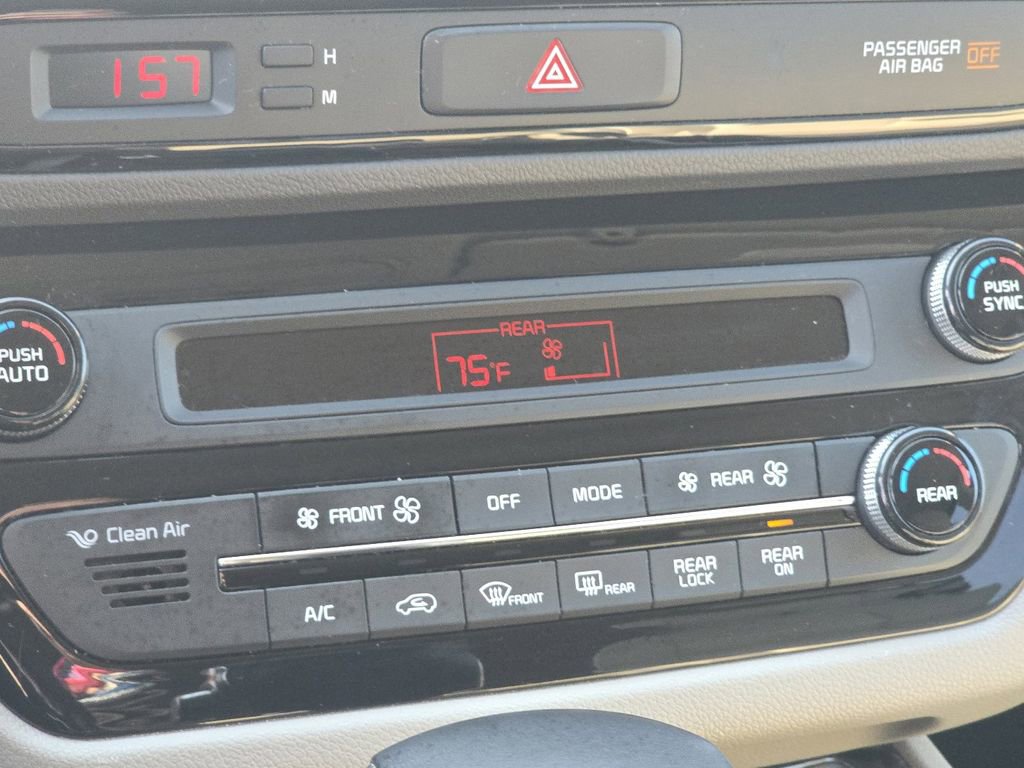 Used 2018 Kia Sedona EX image 29