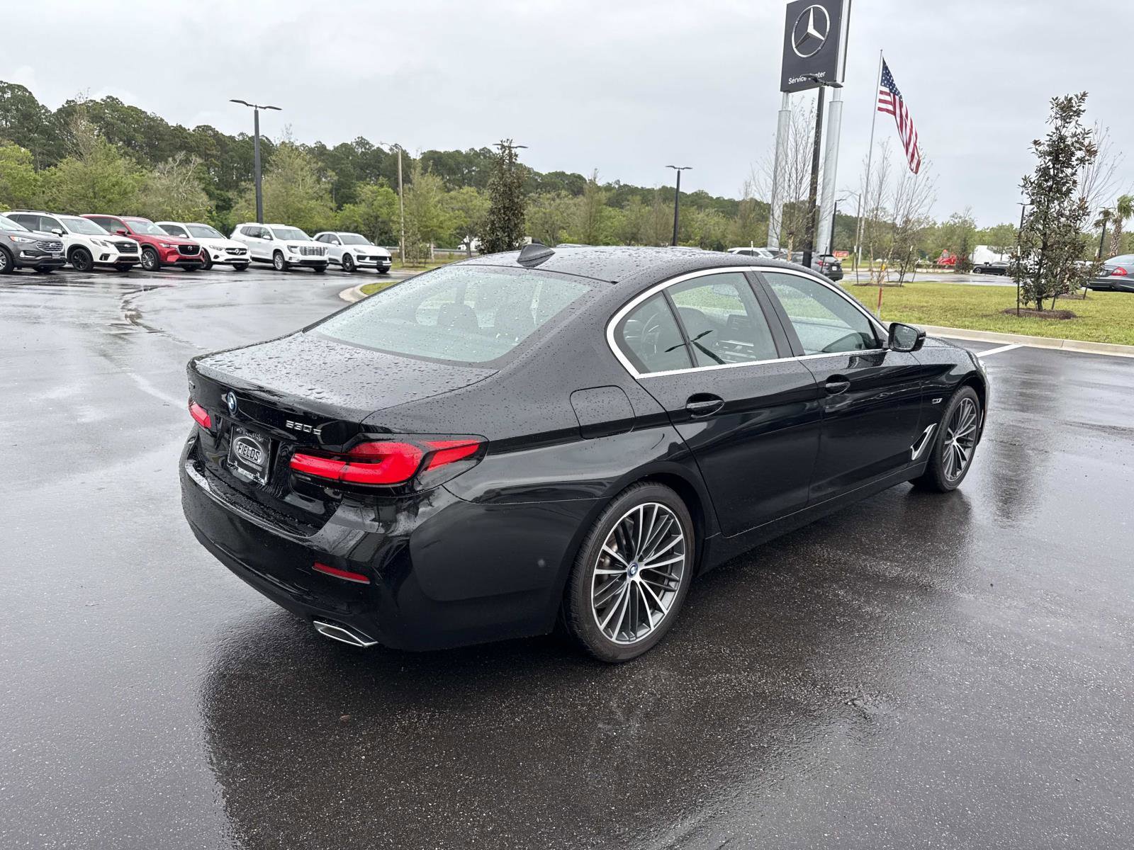 Used 2023 BMW 530e xDrive w/ Premium Package image 3