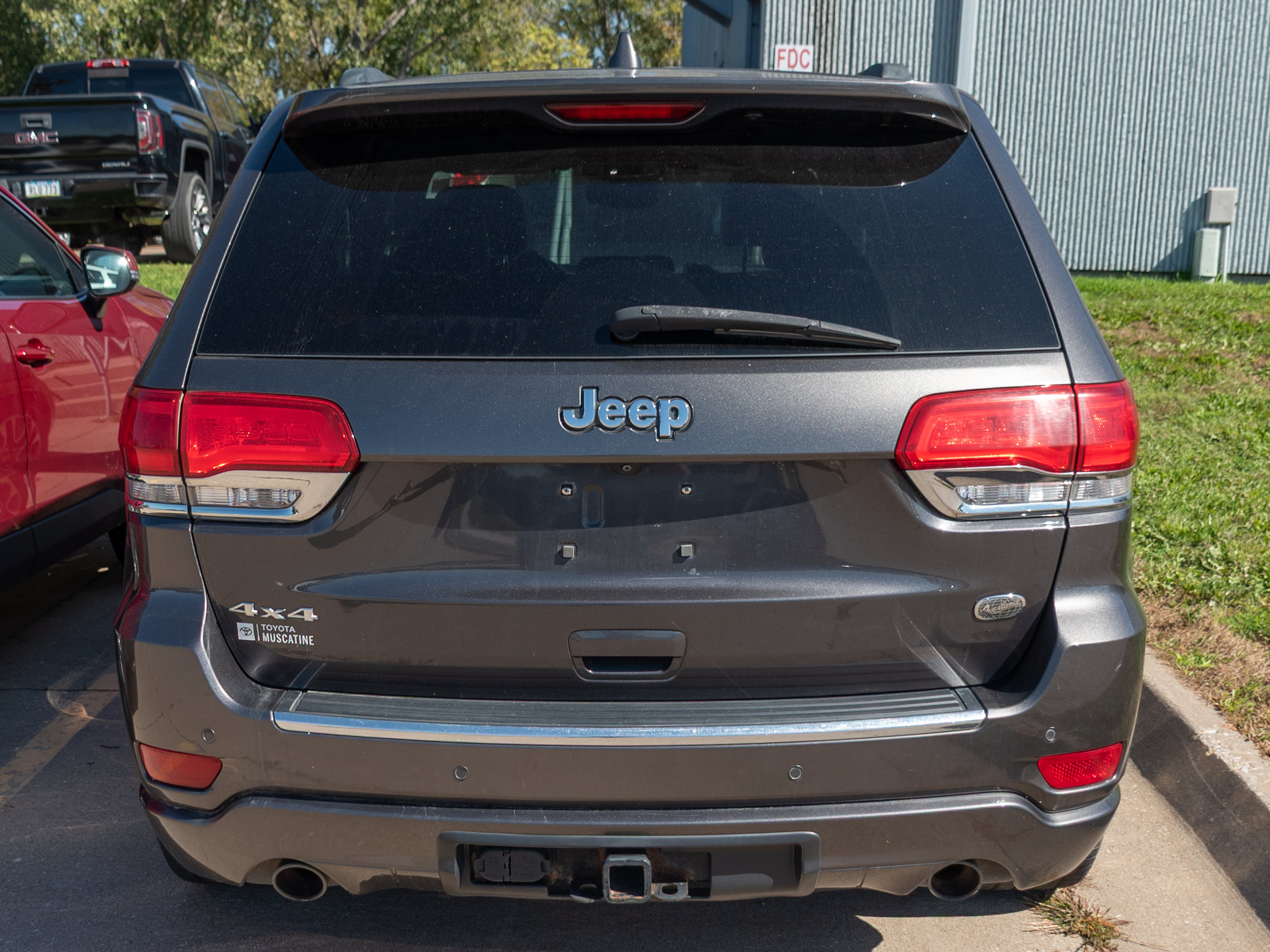 Used 2018 Jeep Grand Cherokee Overland AWD/4WD image 6