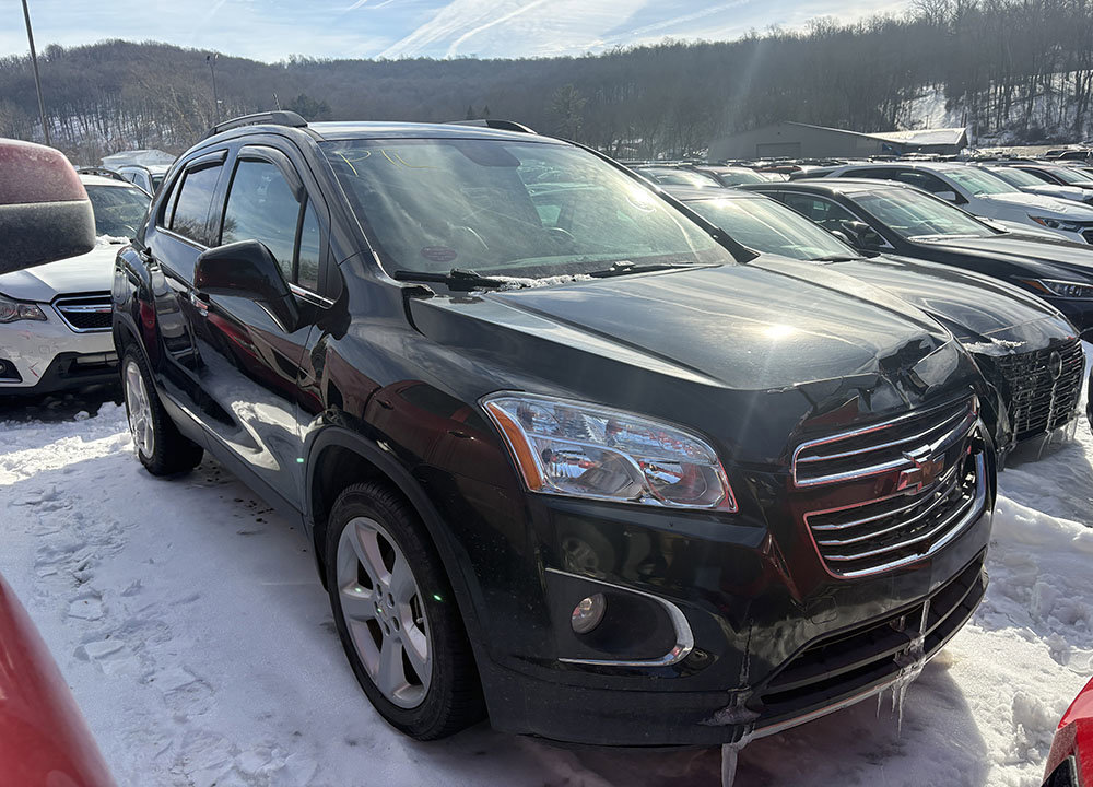 Used 2016 Chevrolet Trax LTZ AWD/4WD image 2