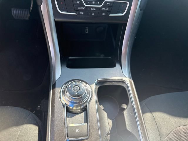 Used 2017 Ford Fusion SE w/ Fusion SE Technology Package FWD image 17