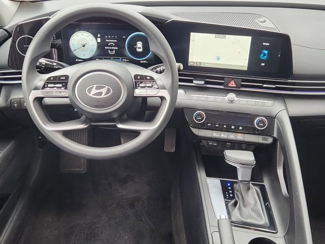 Used 2024 Hyundai Elantra SEL image 26