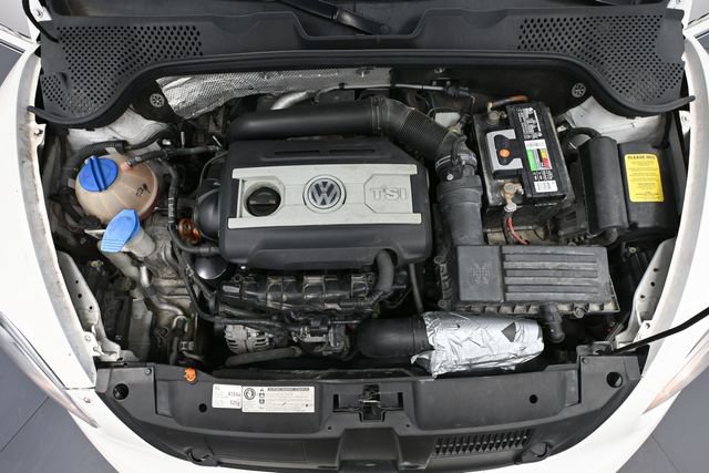 Used 2012 Volkswagen Beetle 2.0T FWD image 30