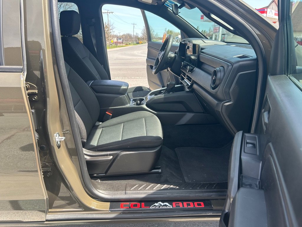 Used 2023 Chevrolet Colorado Trail Boss w/ Advanced Trailering Package AWD/4WD image 24