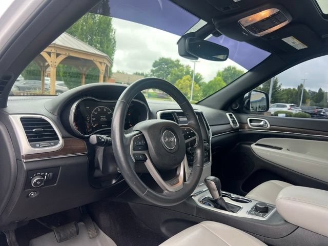 Used 2018 Jeep Grand Cherokee Limited AWD/4WD image 14