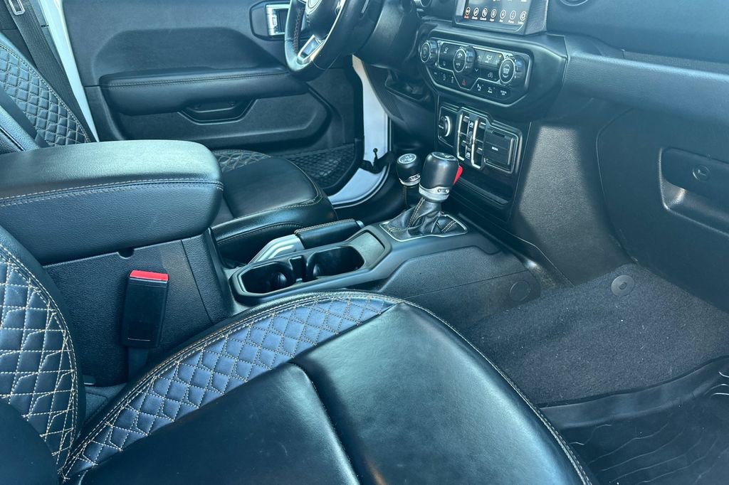 Used 2022 Jeep Gladiator Overland image 15