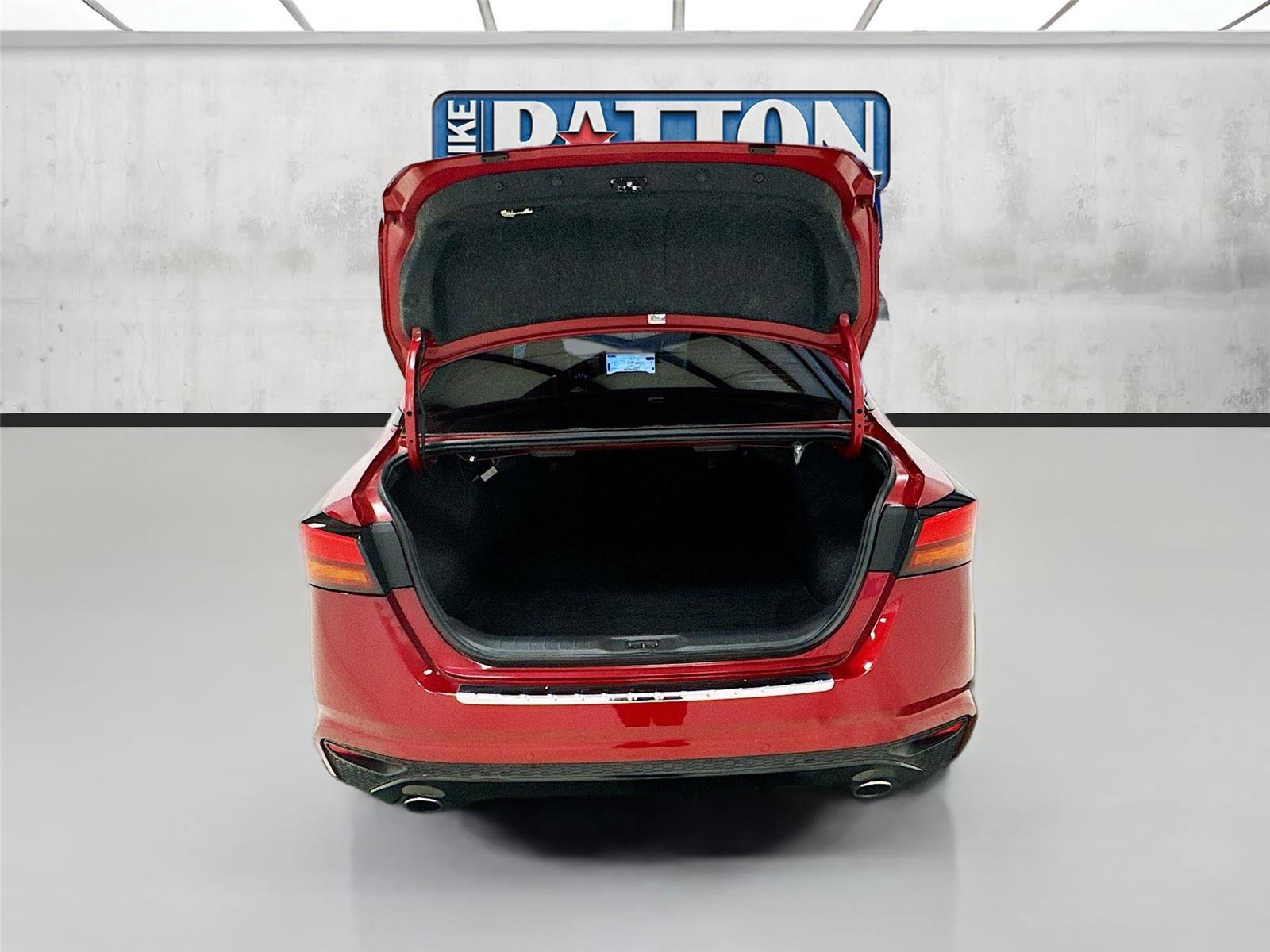 Used 2023 Nissan Altima 2.0 SR FWD image 28