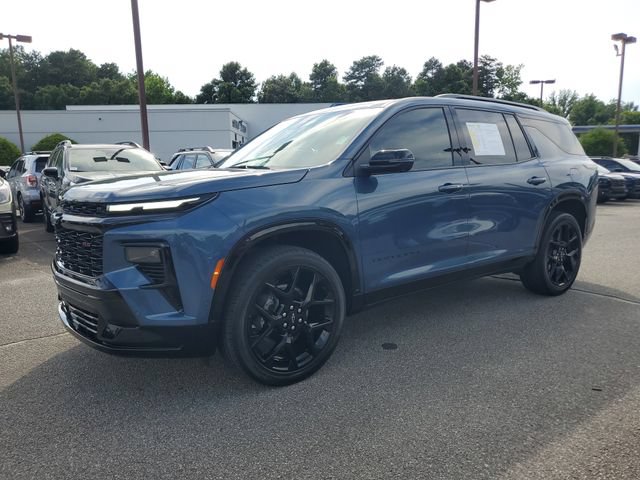 Used 2024 Chevrolet Traverse RS FWD image 3