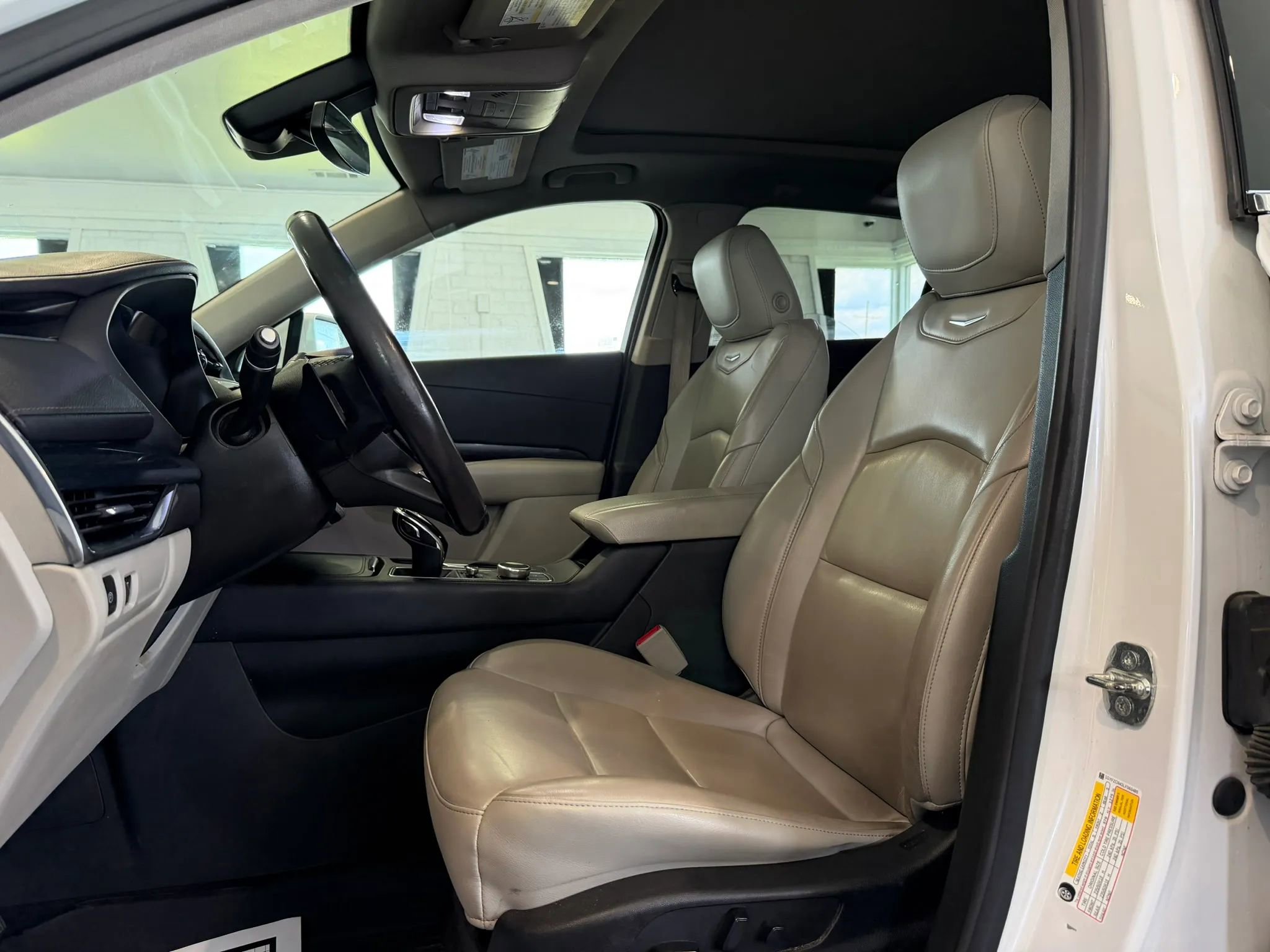 Used 2020 Cadillac XT4 Premium Luxury image 7