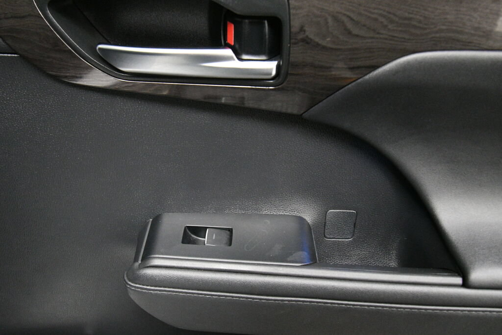 Used 2021 Toyota Highlander Platinum AWD/4WD image 29