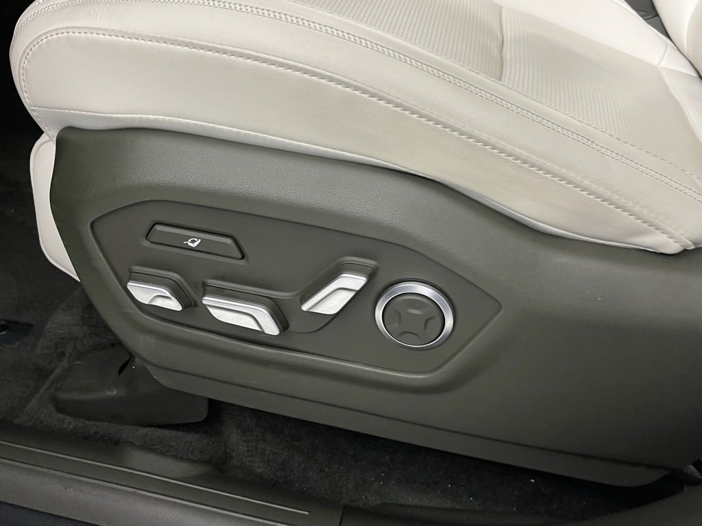 Used 2024 Hyundai Santa Fe Calligraphy image 26