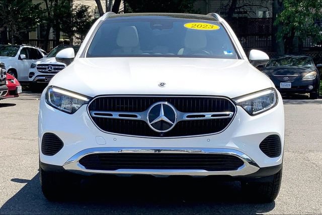 Used 2023 Mercedes-Benz GLC 300 4MATIC image 2