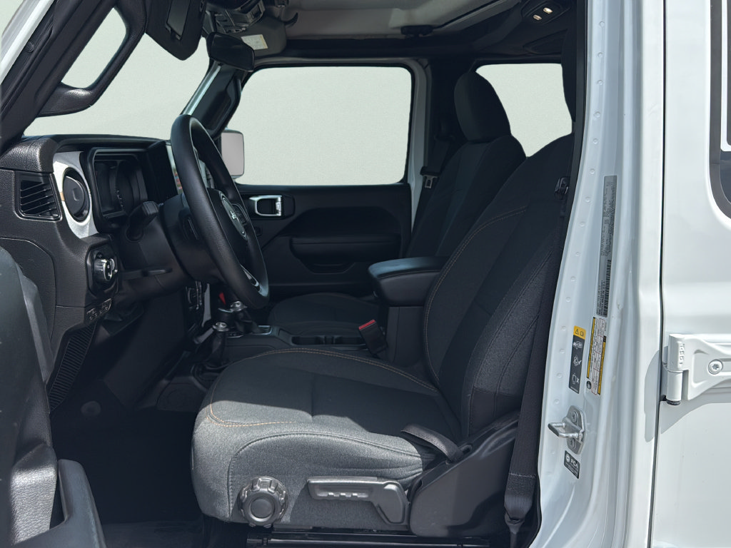 Certified 2025 Jeep Gladiator Sport AWD/4WD image 19