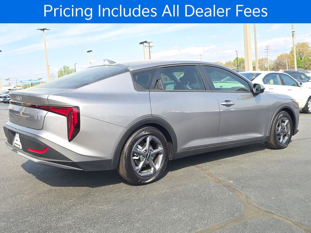 New 2026 Kia K4 FWD image 3