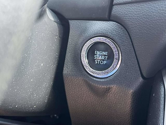 Used 2022 Toyota RAV4 XLE FWD image 31