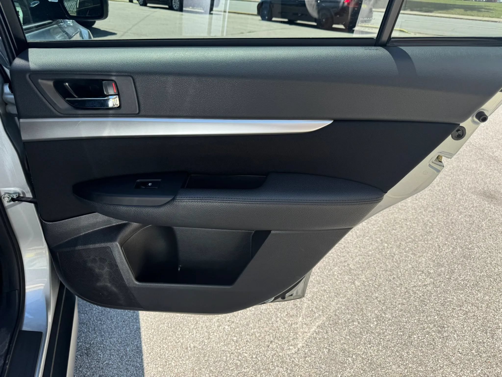 Used 2013 Subaru Outback 2.5i Premium AWD/4WD image 21