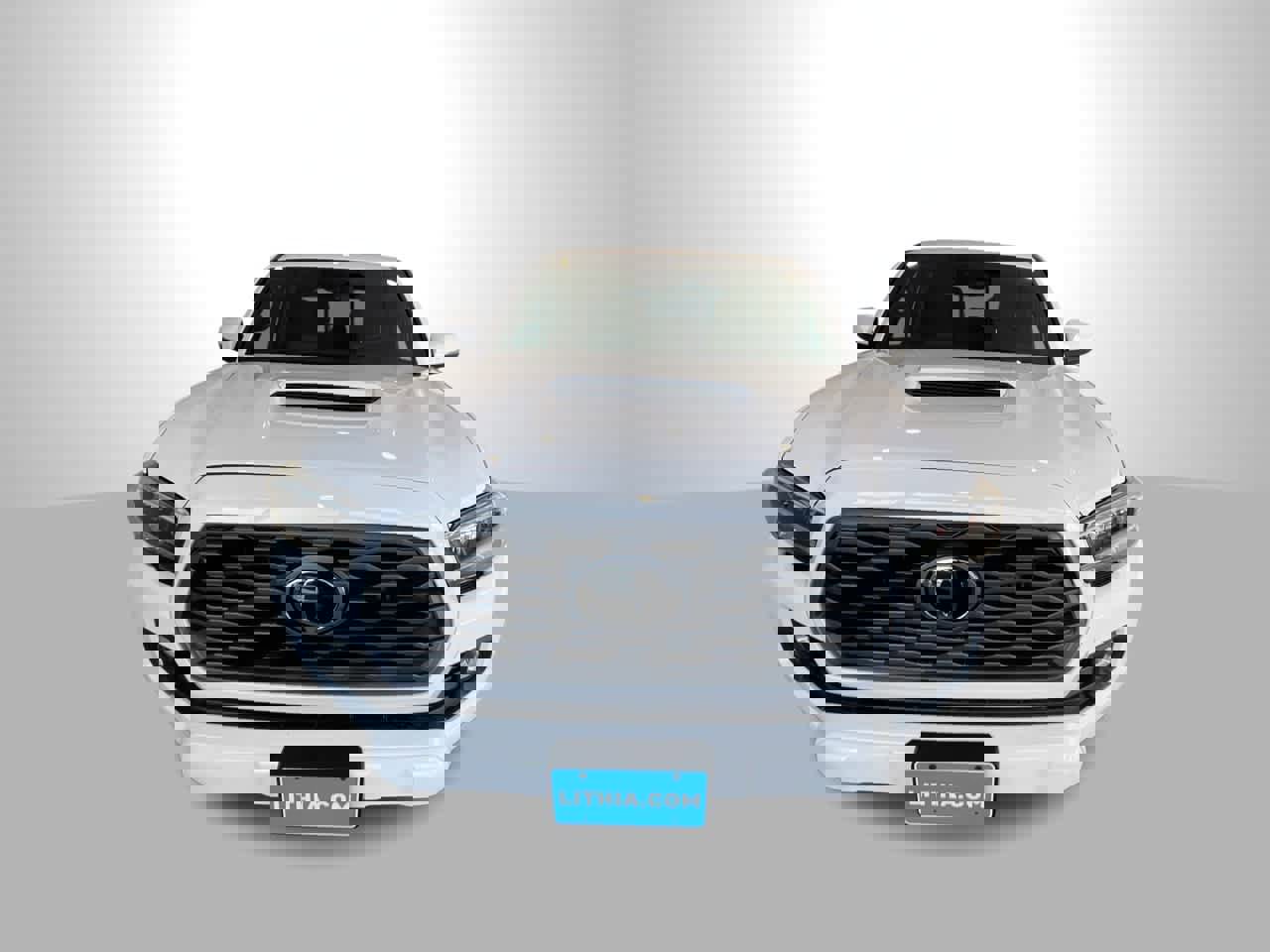 Used 2023 Toyota Tacoma TRD Sport w/ Technology Package image 3