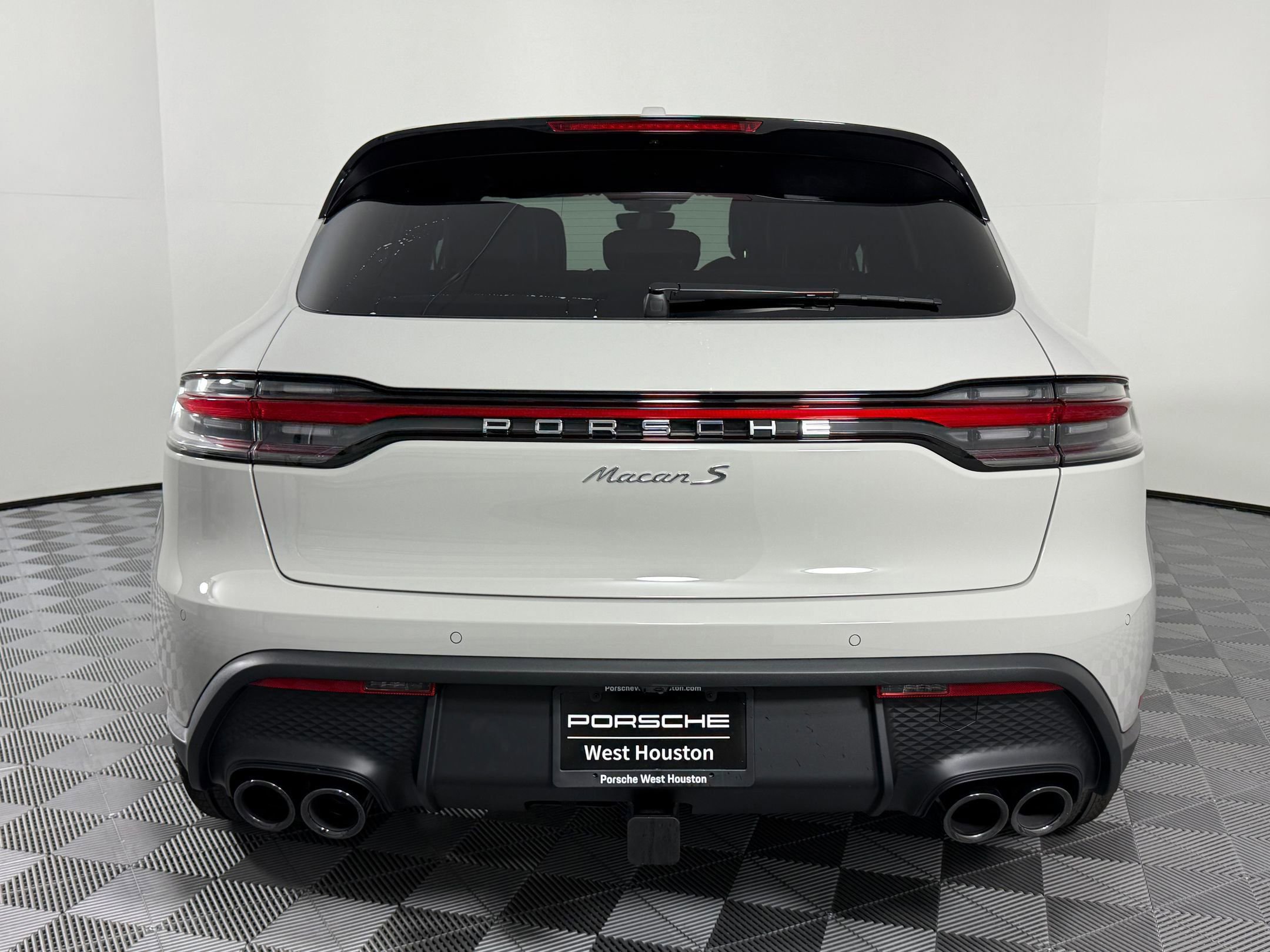 Certified 2026 Porsche Macan S AWD/4WD image 10