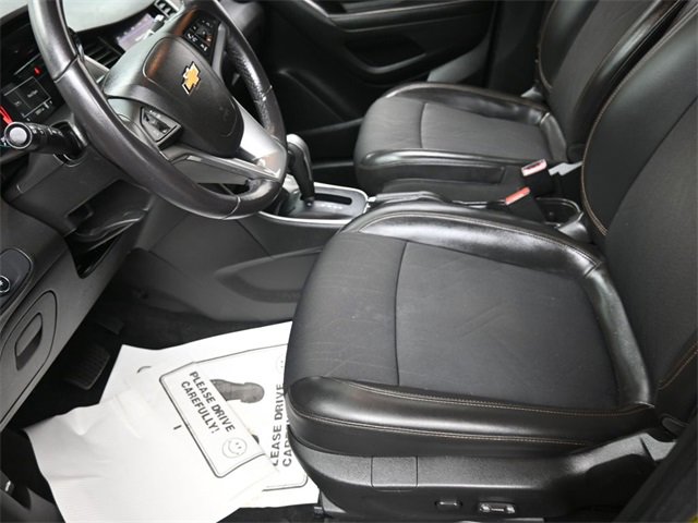 Used 2022 Chevrolet Trax LT w/ Midnight Edition image 15